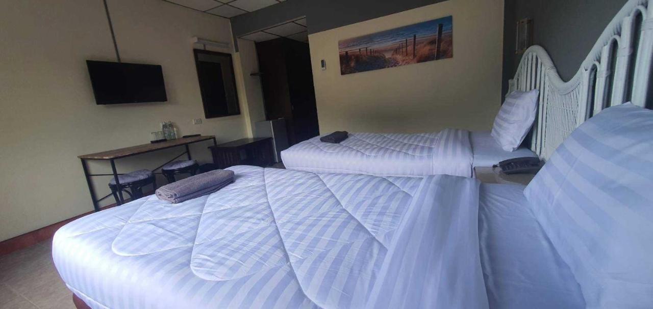 Nora Bukit Hotel Пхукет Экстерьер фото